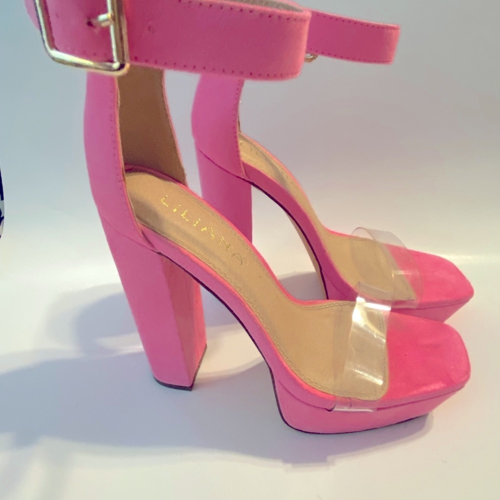 NWT Liliana Pink Block Heel Size 8